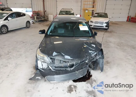 2013 Toyota Avalon Xle Premium z USA, uszkodzony, nr VIN 4T1BK1EB4DU064085